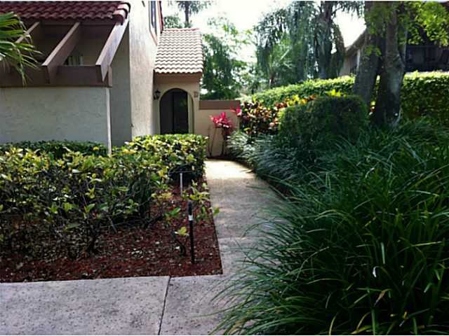 5521 Coach House Cir D